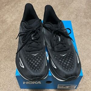HOKA ONE‎ CLIFTON 9 BLACK WHITE WOMEN'S SIZE 12